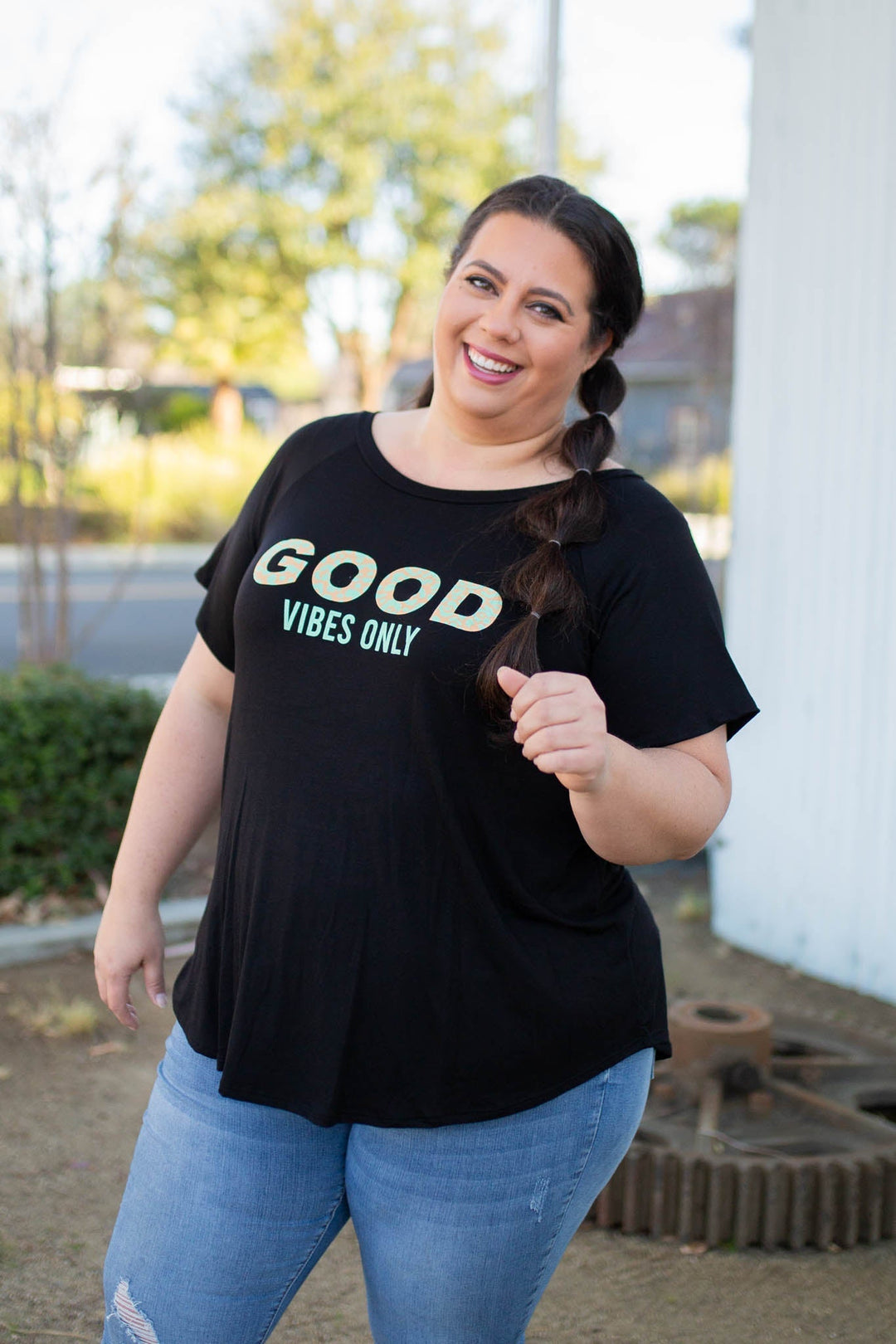 Good Vibes Short Sleeve Top