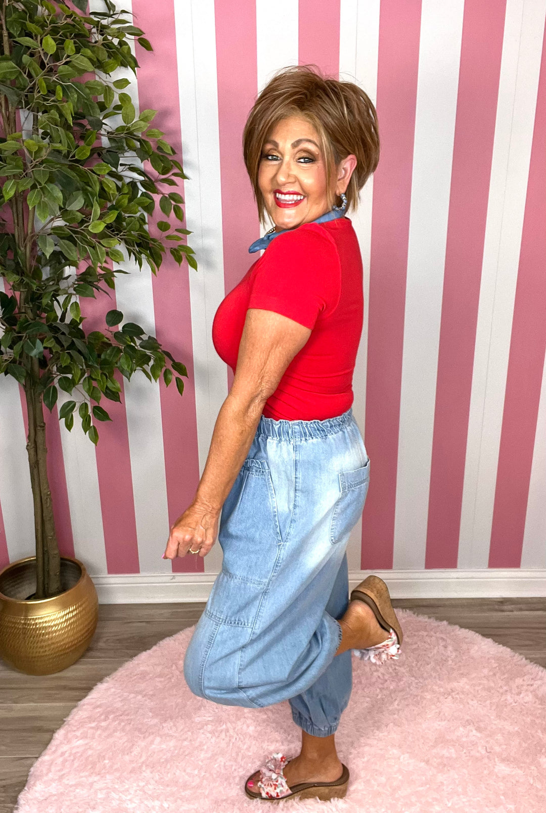 Casual Patch Pocket Elastic Band Crop Barrel Jeans-Lt. Denim