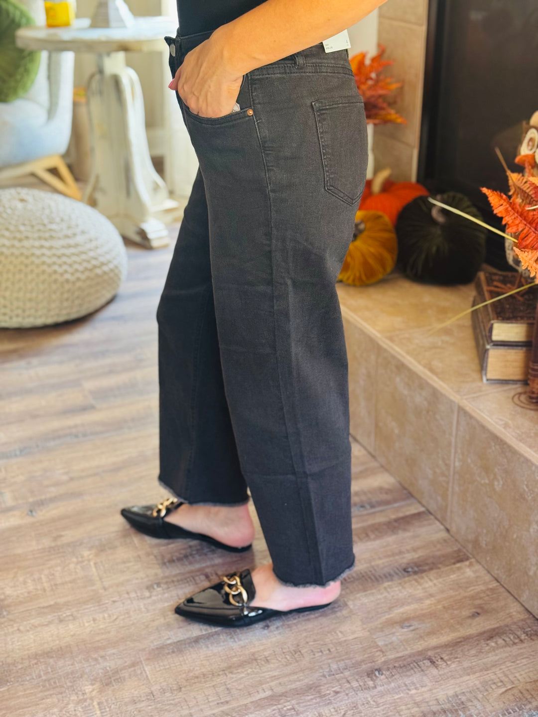 Black High Rise Wide Leg Crop Raw Hem Jean