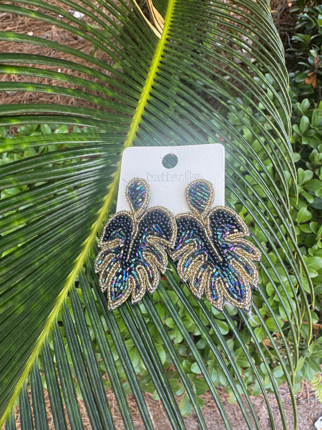 Seed Bead Leaf Earring-Black