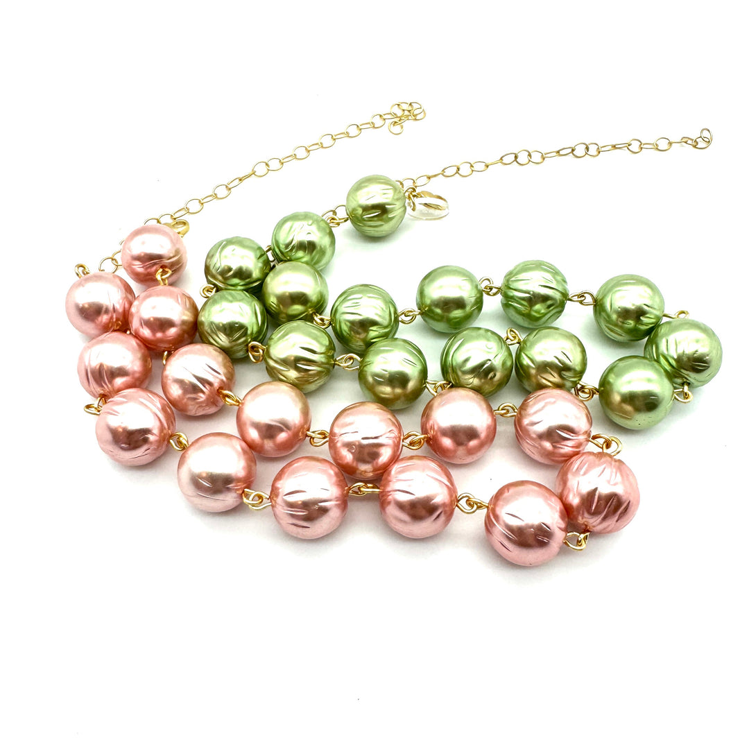 Rose Wrinkled Pearls Amelia Necklace