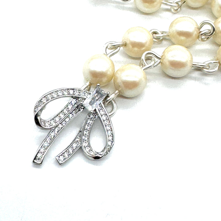 Ribbons & Bows Pearl Aleta Necklace