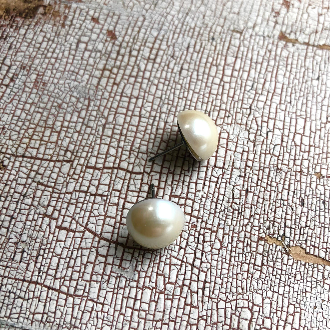 pearl studs