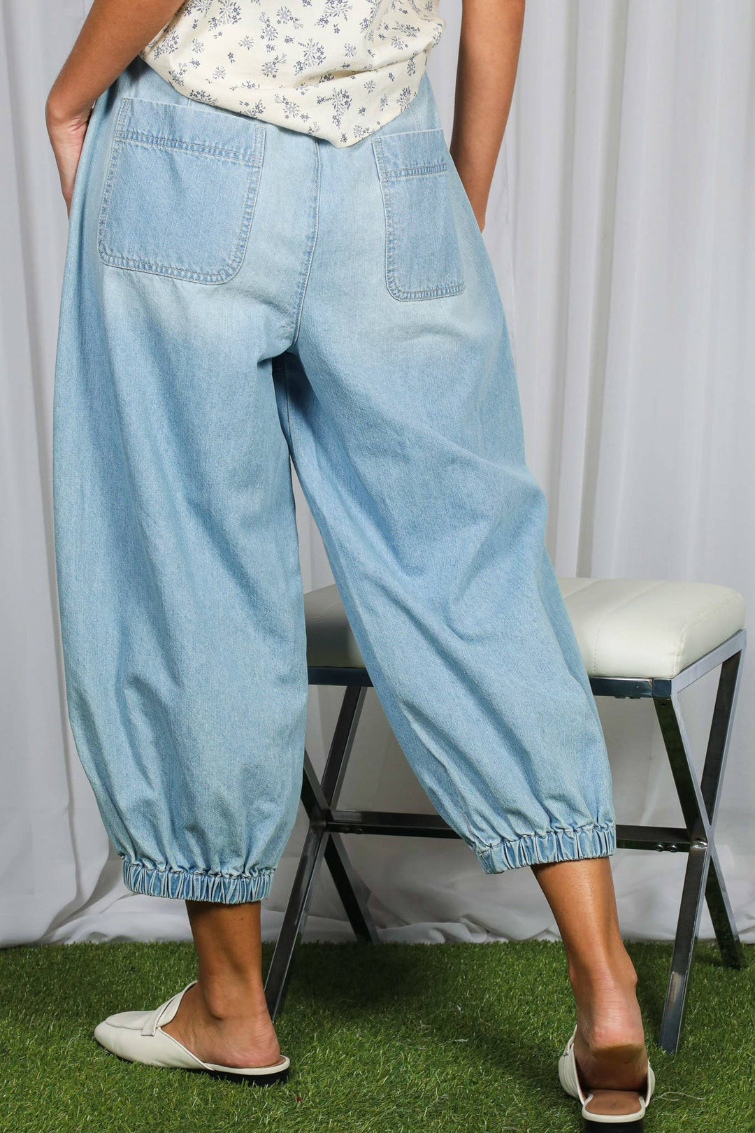 Casual Patch Pocket Elastic Band Crop Barrel Jeans-Lt. Denim