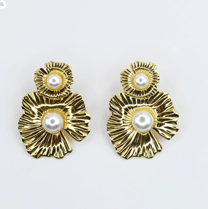 Golden Bloom w/Pearl Earrings