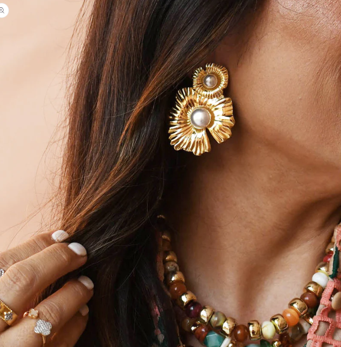 Golden Bloom w/Pearl Earrings