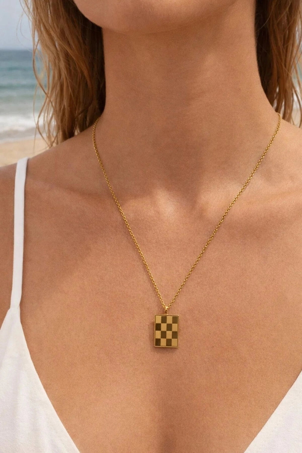 Luxe Gold Necklace with Checkered Pendant
